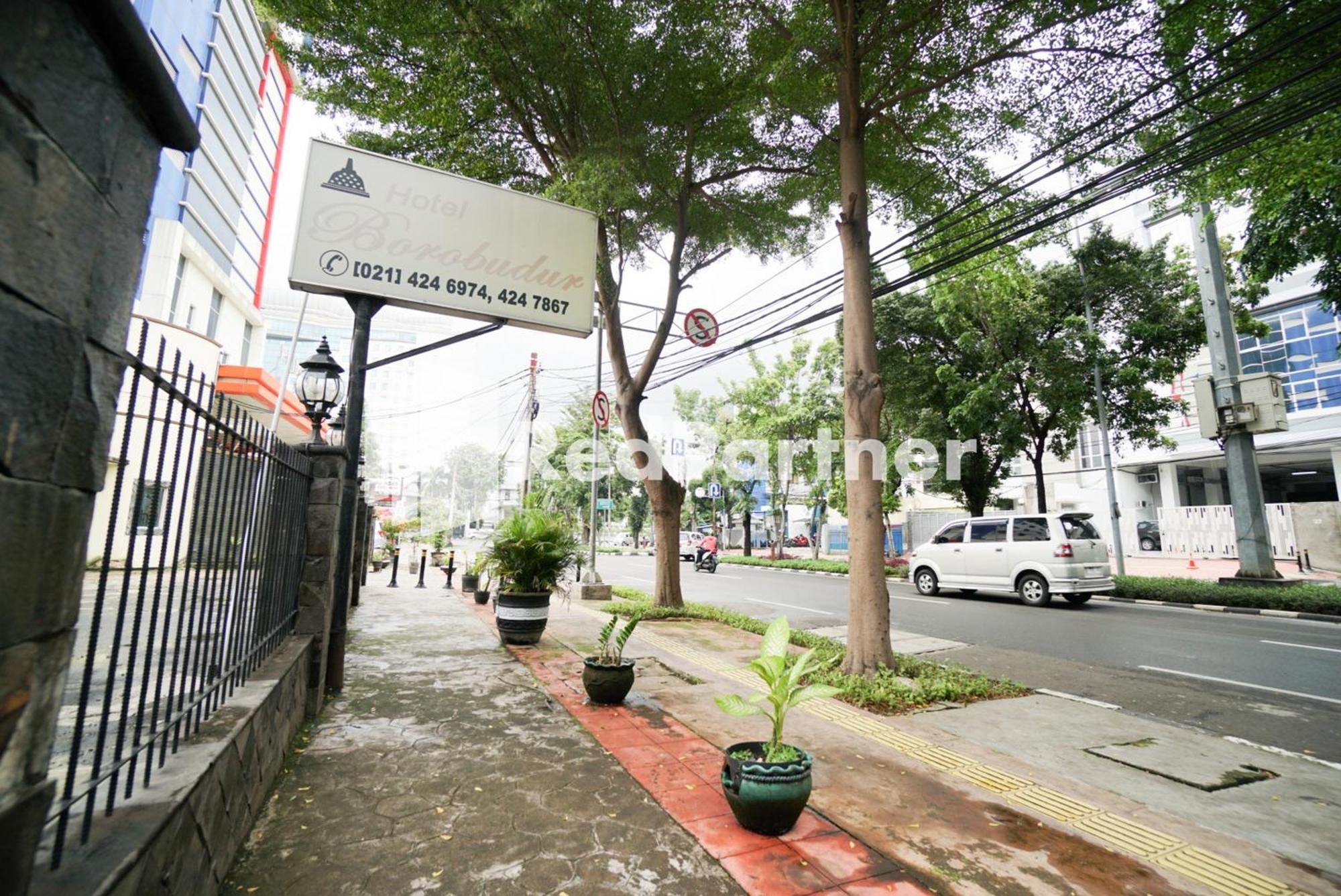 OYO 90853 Hotel Borobudur Kemayoran Syariah Jakarta Bagian luar foto