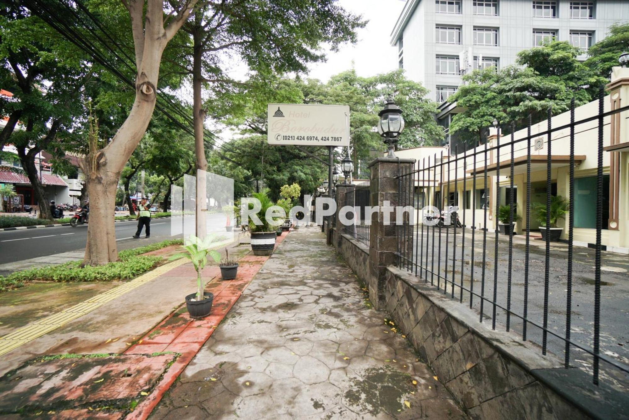 OYO 90853 Hotel Borobudur Kemayoran Syariah Jakarta Bagian luar foto